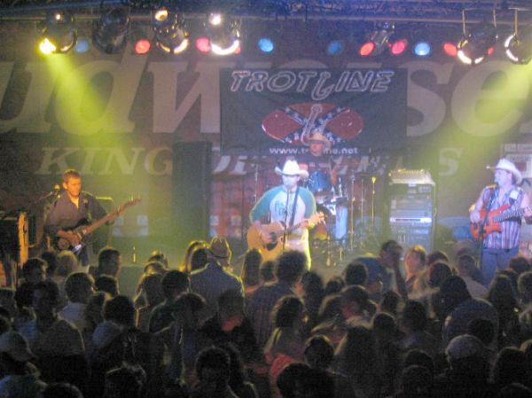 Trotline Band - C/HS : High School Party Band